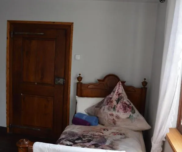 Anno 1772 Bed & Breakfast Dattenfeld